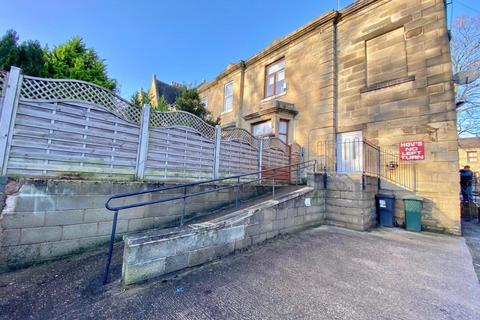 Property to rent - New Street, Milnsbridge, Huddersfield