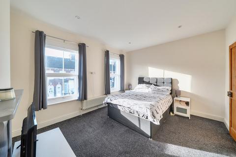 2 bedroom terraced house for sale, Victoria Street, Dunstable LU6