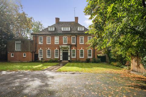 2 bedroom apartment for sale, Frithwood Avenue, Northwood, Middlesex