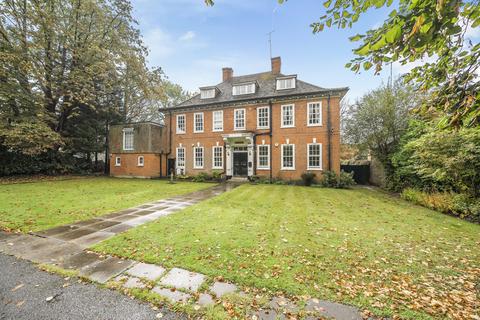 2 bedroom apartment for sale, Frithwood Avenue, Northwood, Middlesex