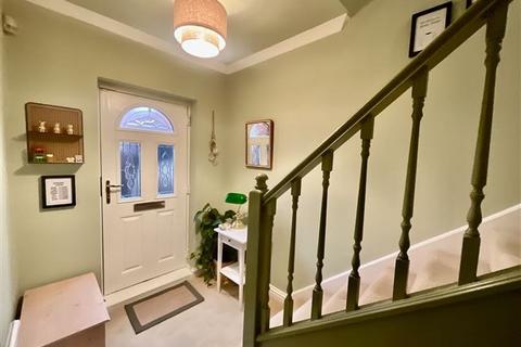 3 bedroom semi-detached house for sale, Stradbroke Drive, Sheffield, Sheffield, S13 8SA