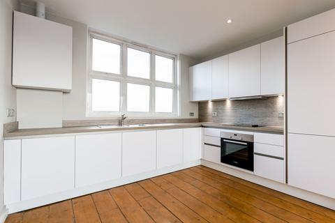 2 bedroom flat to rent, 31 Grove House 11-20 Tudor Grove