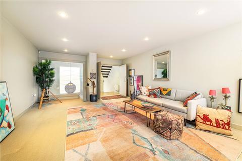 4 bedroom terraced house for sale, Ilminster Gardens, London, SW11