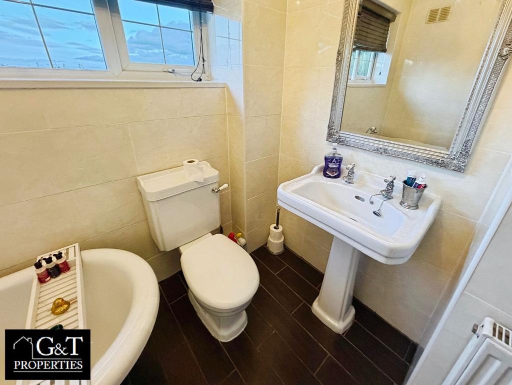 Family bathroom