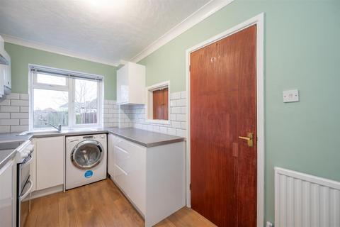 2 bedroom flat to rent, Elm Grove, Hayling Island PO11