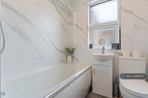 4 bedroom terraced house to rent, Lord Street, Redcar, TS10