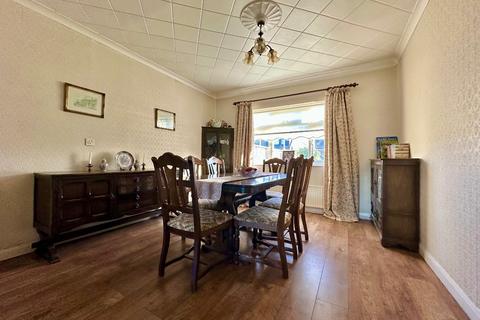 3 bedroom semi-detached house for sale, Plumpton Avenue, Hornchurch