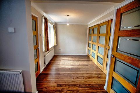 3 bedroom semi-detached house to rent, Cefn Penuel, Pentyrch, Cardiff