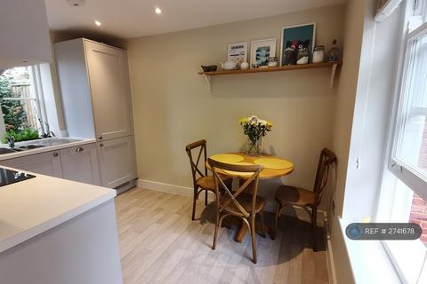 2 bedroom terraced house to rent, Forde Mews, Fordingbridge, SP6