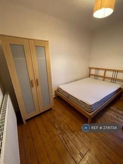 3 bedroom semi-detached house to rent, Bemister Road, Bournemouth, BH9