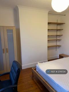 3 bedroom semi-detached house to rent, Bemister Road, Bournemouth, BH9