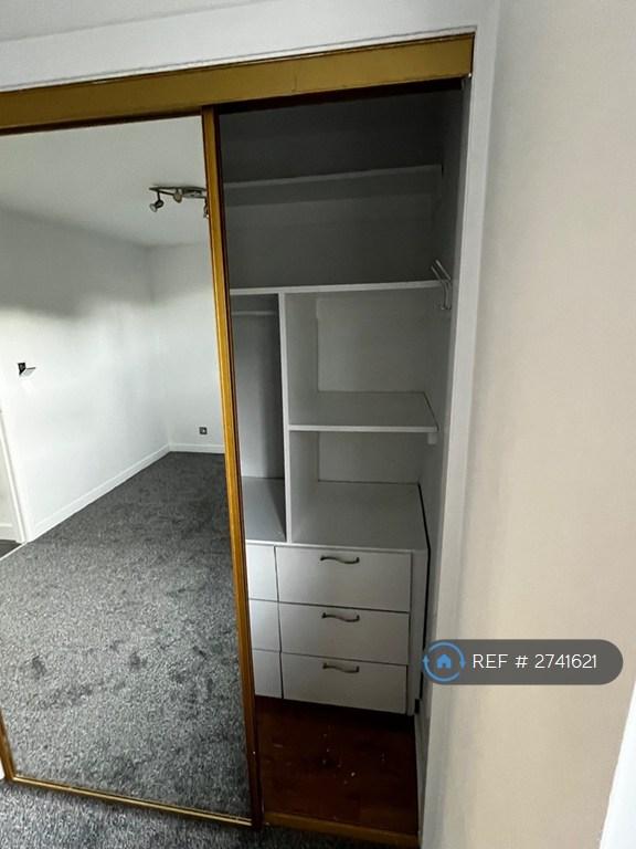 1+Master b Wardrobe