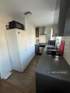2 bedroom flat to rent, New Wanstead, London, E11