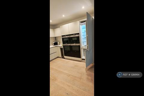 2 bedroom flat to rent, Brandon House, London, SE1