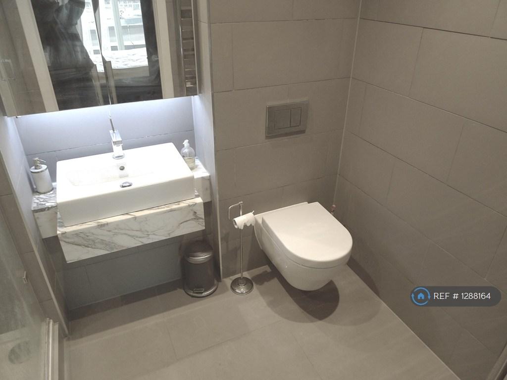 Ensuite Bathroom