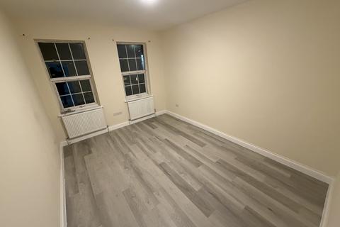 2 bedroom flat to rent, Allenby Road, Southall UB1