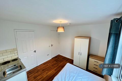 1 bedroom in a house share to rent, Brudenell, Orton Goldhay, Peterborough, PE2