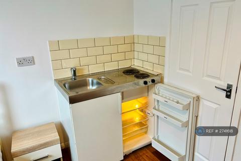 1 bedroom in a house share to rent, Brudenell, Orton Goldhay, Peterborough, PE2