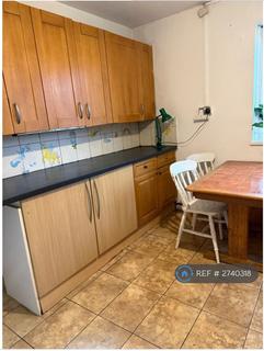 3 bedroom flat to rent, Gordon Grove, London, SE5