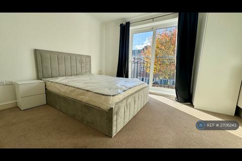 1 bedroom in a house share to rent - Kelham Drive, Nottingham, NG5