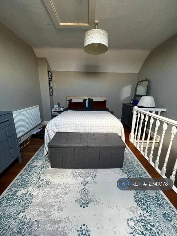 Bedroom 2 Top Floor