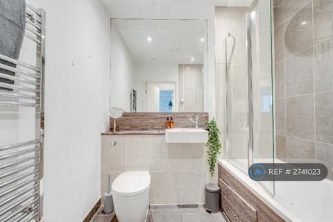 1 bedroom in a flat share to rent, Oval Road, London, NW1
