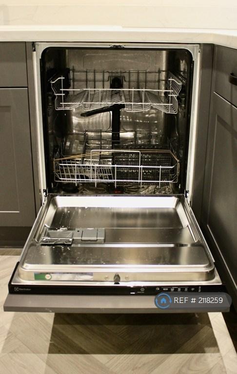 Integrated Dishwasher