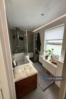 1 bedroom in a flat share to rent, London, London, SE22