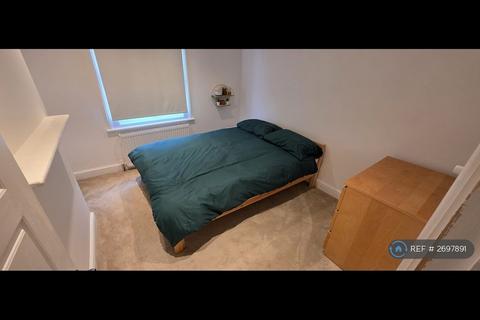 1 bedroom in a flat share to rent, London, London, SE22