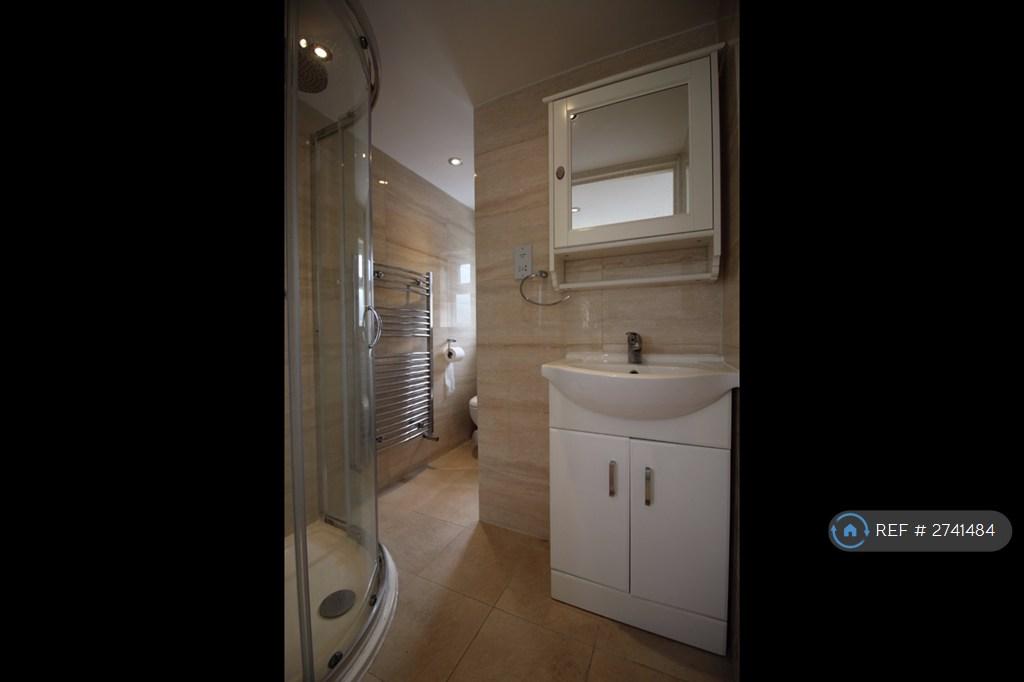 Shower Room In Loft 2