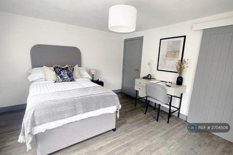 1 bedroom in a flat share to rent, Euston/Camden, London, NW1