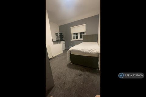 1 bedroom in a house share to rent, Mantlefield Road, Corby, NN18