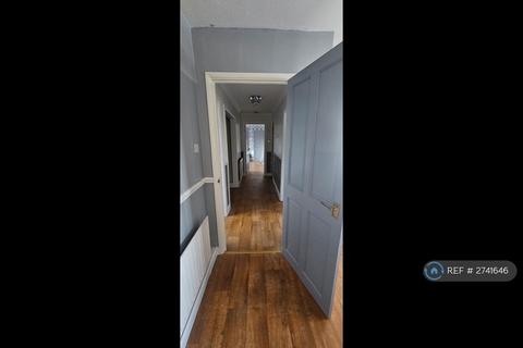 2 bedroom flat to rent, Gateacre Court, Ellesmere Port, CH66