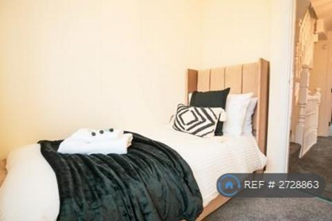 undefined, Oaktree Drive, Gipton, Leeds, LS8