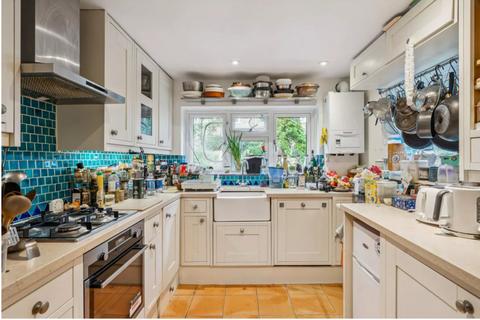 3 bedroom maisonette to rent, Burnaby Street, SW10