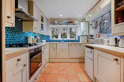 3 bedroom maisonette to rent, Burnaby Street, SW10