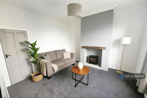 3 bedroom terraced house to rent, Brook Street, Oakenshaw, Bradford, BD12