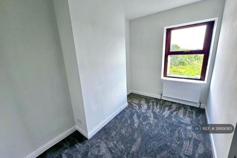 3 bedroom terraced house to rent, Brook Street, Oakenshaw, Bradford, BD12