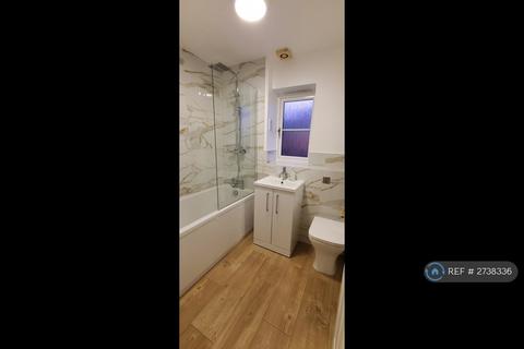2 bedroom end of terrace house to rent, Denmark Street, Wokingham, RG40