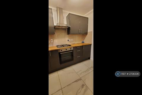 2 bedroom end of terrace house to rent, Denmark Street, Wokingham, RG40