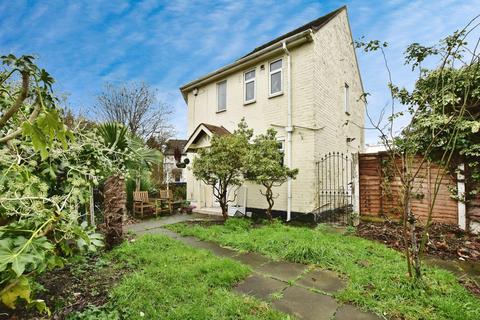 3 bedroom end of terrace house for sale, Melsomby Road, Greater Manchester M23