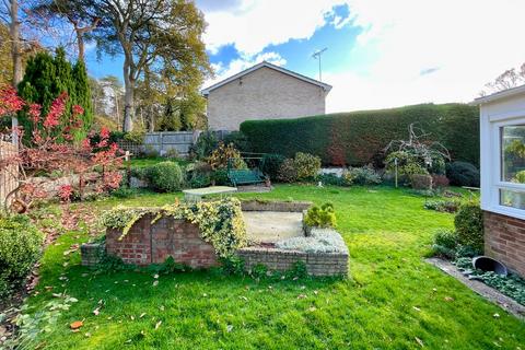 3 bedroom detached house for sale, Beaufort Road, CHURCH CROOKHAM GU52