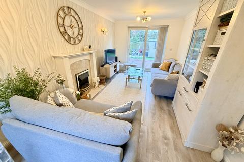 3 bedroom semi-detached house for sale, Hodges Close, Chafford Hundred, Essex, RM16 6EN