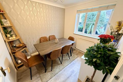 3 bedroom semi-detached house for sale, Hodges Close, Chafford Hundred, Essex, RM16 6EN