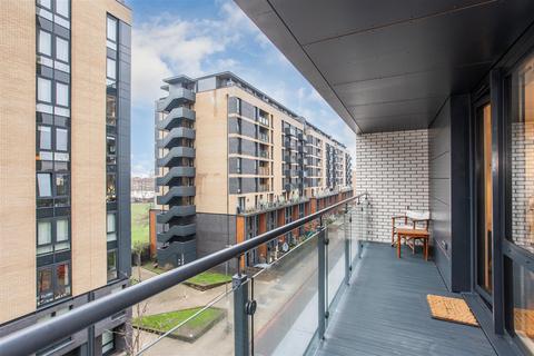2 bedroom flat for sale, Cadmium Square, Bethnal Green, E2