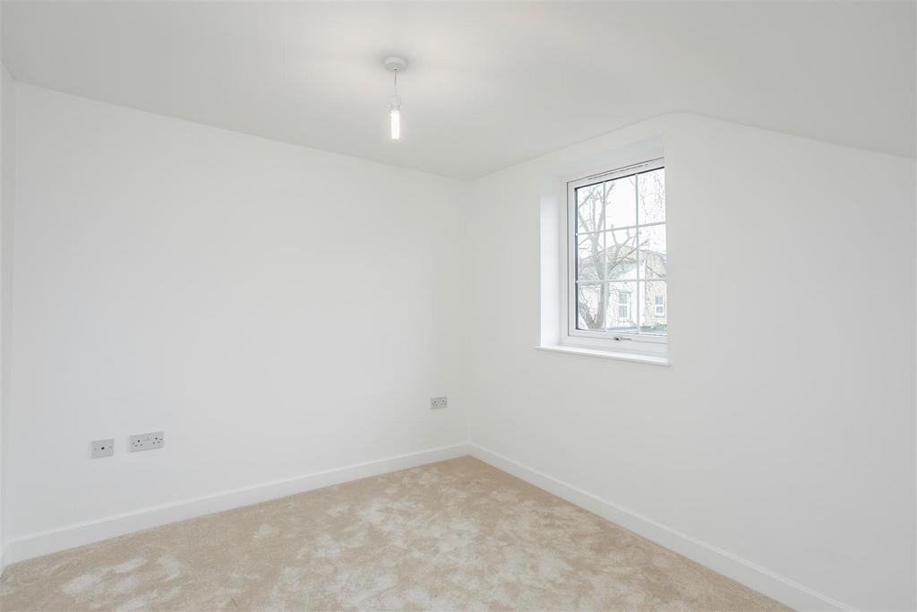 Back bedroom