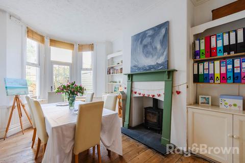 4 bedroom terraced house for sale, Cardiff CF24