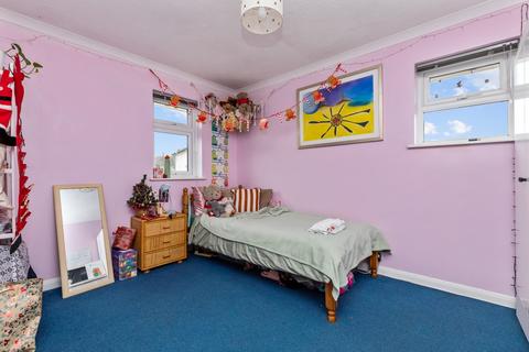 2 bedroom flat for sale, Esprit Court Shoreham Town Centre
