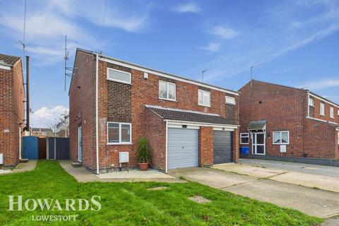 3 bedroom semi-detached house for sale, Cowslip Crescent, Lowestoft