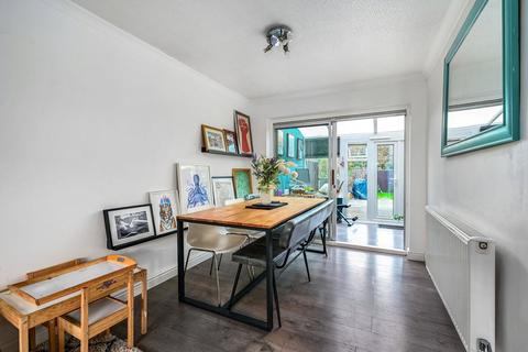 3 bedroom semi-detached house for sale, Green Way, Hampshire GU12